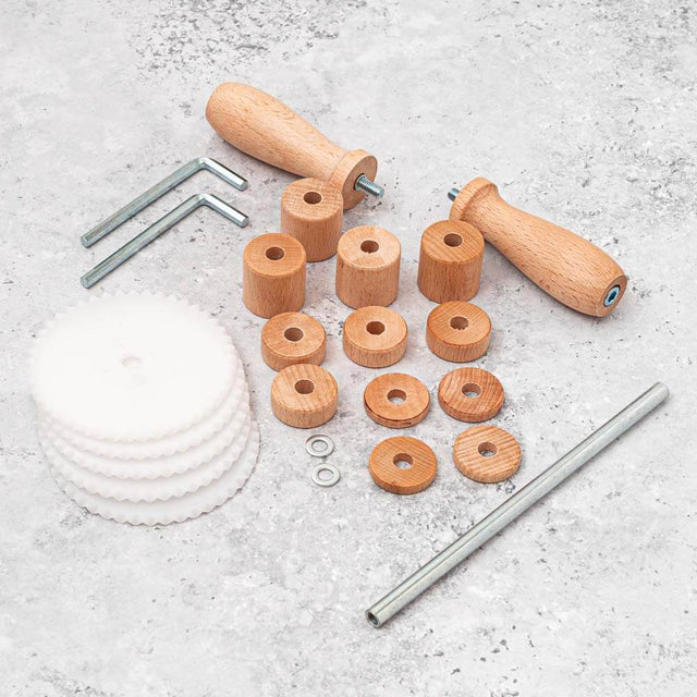 Adjustable Five Wheel Zigzag / Fluted Edge Rolling Pin Pasta or Pastry Cutter with Plastic Blades
