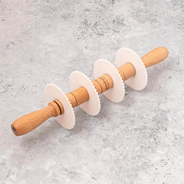 Adjustable Five Wheel Zigzag / Fluted Edge Rolling Pin Pasta or Pastry Cutter with Plastic Blades