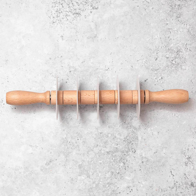 Adjustable Five Wheel Straight Edge Pasta or Pastry Rolling Pin Cutter with Plastic Blades