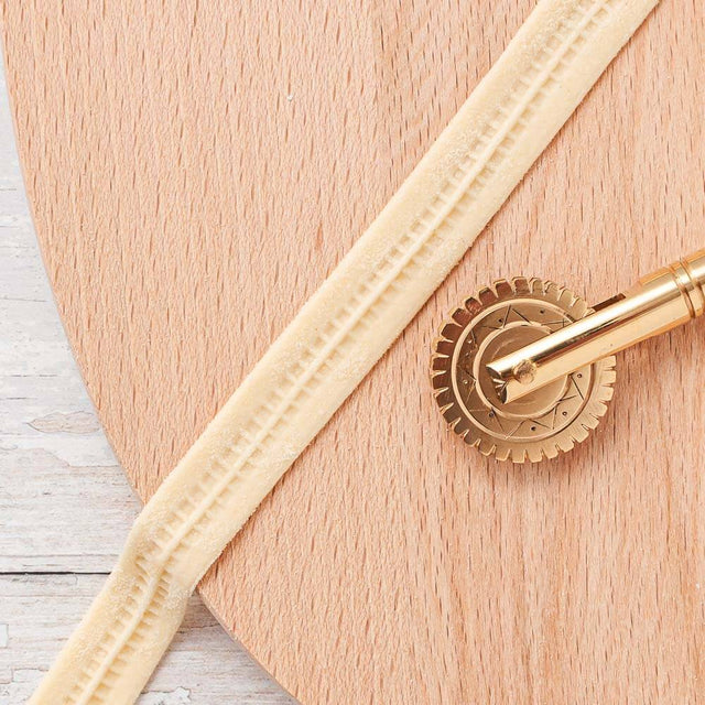 Decorating No.1 Sardinian Pasta & Pastry Embellishing Brass Wheel