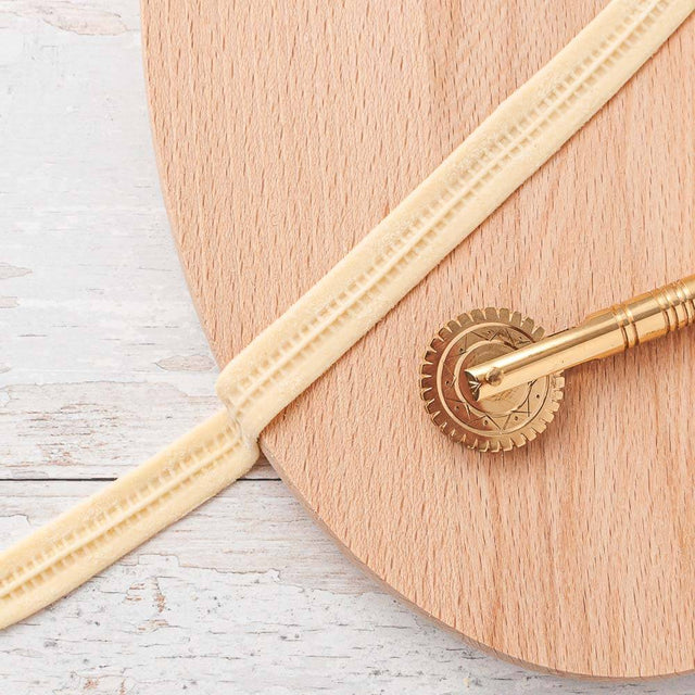 Decorating No.1 Sardinian Pasta & Pastry Embellishing Brass Wheel