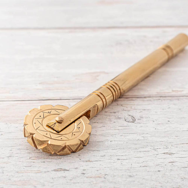Decorating No.11 Sardinian Pasta & Pastry Embellishing Brass Wheel