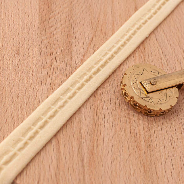 Decorating No.7 Sardinian Pasta & Pastry Embellishing Brass Wheel