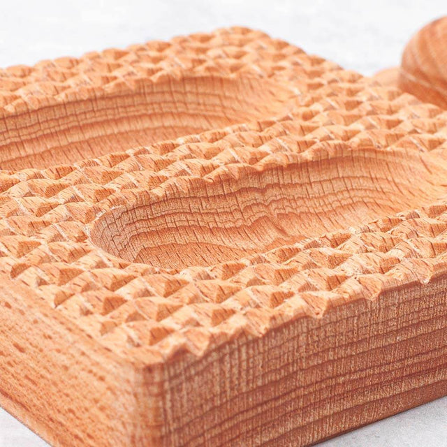 Geometric filled pasta wooden mould made in Italy