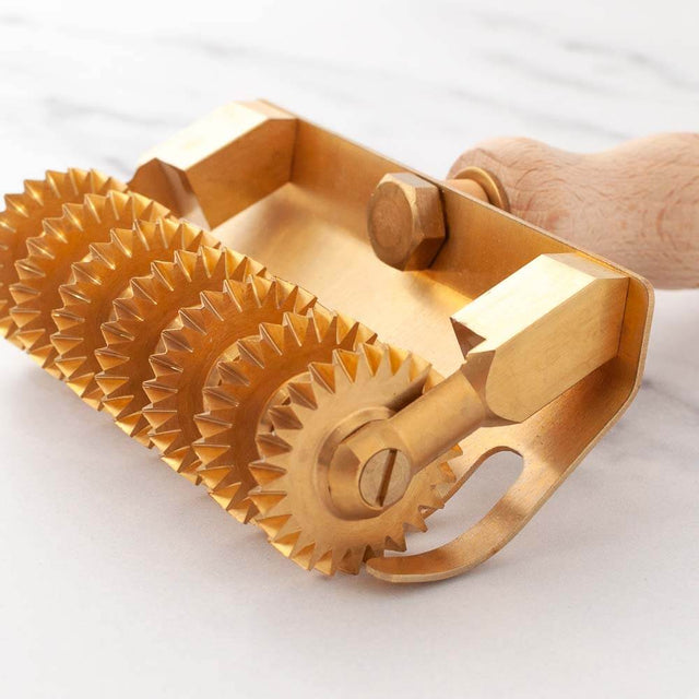Professional Brass Festooned Edge, Ribbon Pasta Seven Wheel Cutter