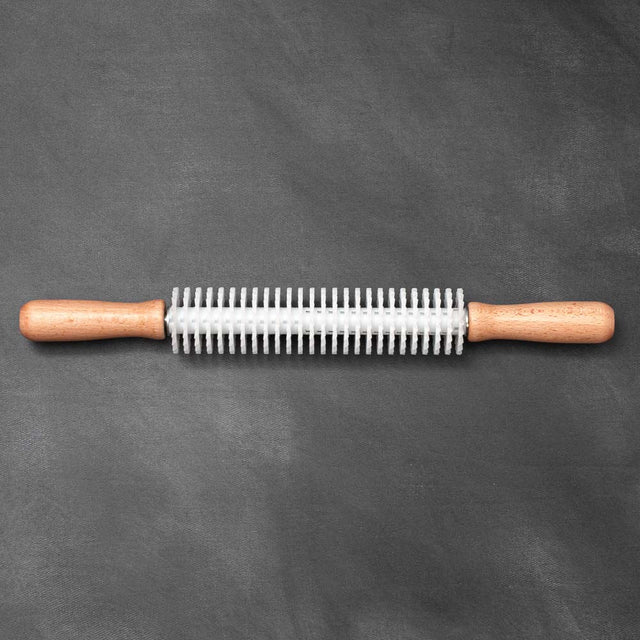 Zigzag Edge Spaghetti Rolling Pin with Plastic Blades - Thickness of Pasta Strips 0.5cm