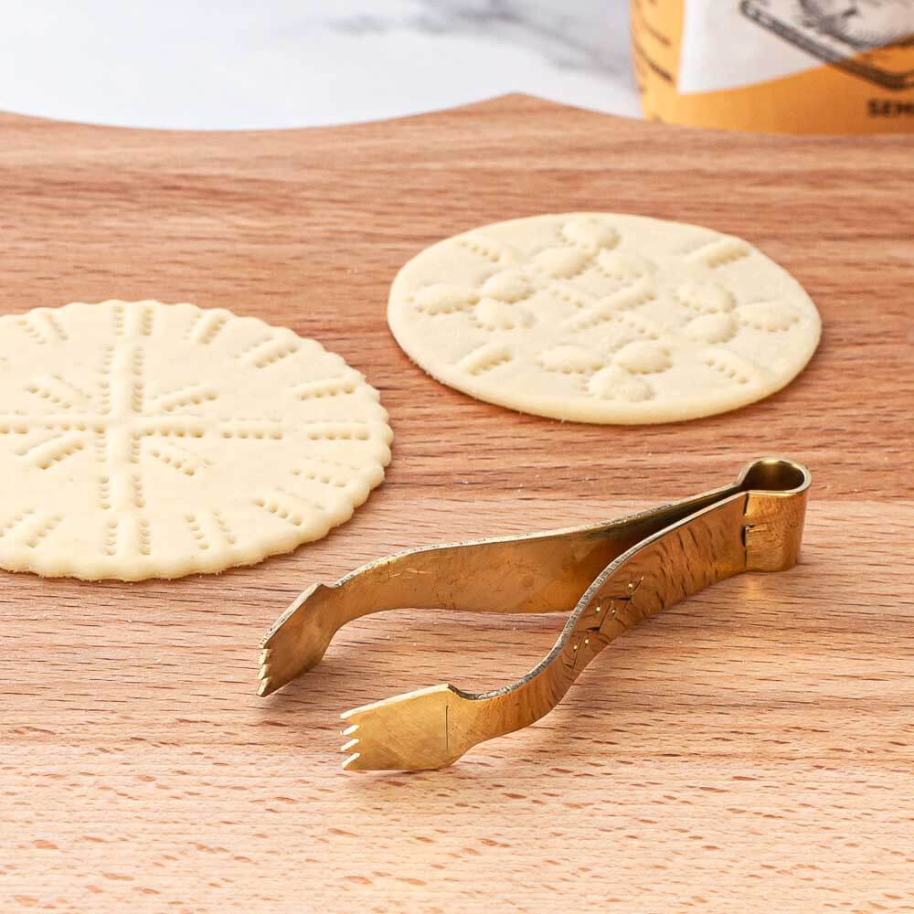 Straight Serrated Tip Brass Sardinian Pasta & Pastry Crimper