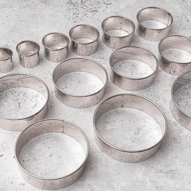 (Imperfect) Round Cookie / Pastry / Pasta Cutter Set of 14 Graduated Circles