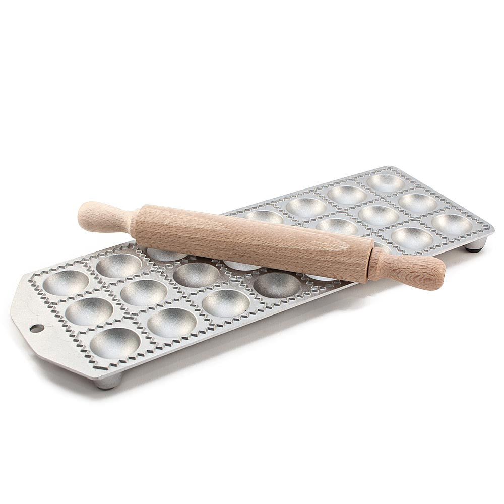 Small Round Ravioli Tray With Rolling Pin 3.5cm