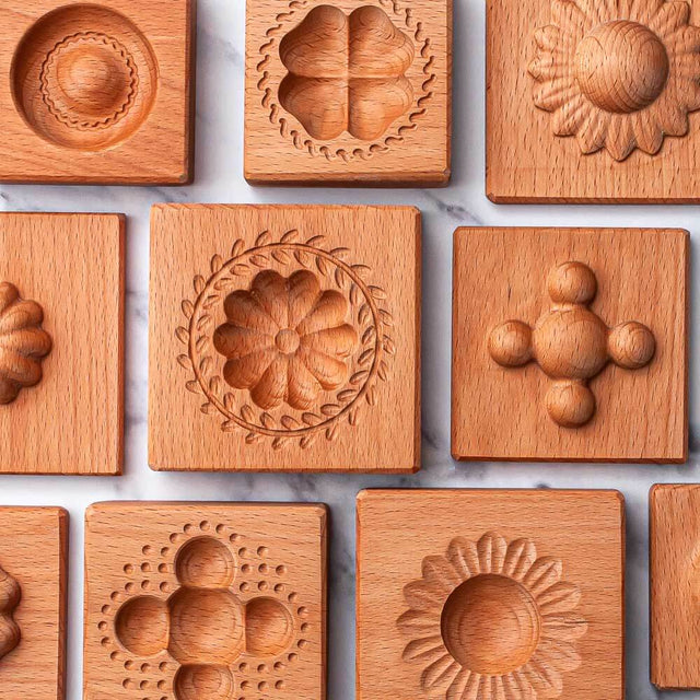 Wooden Single Ravioli 'Four Leaf Clover' Pasta Mould with tamper