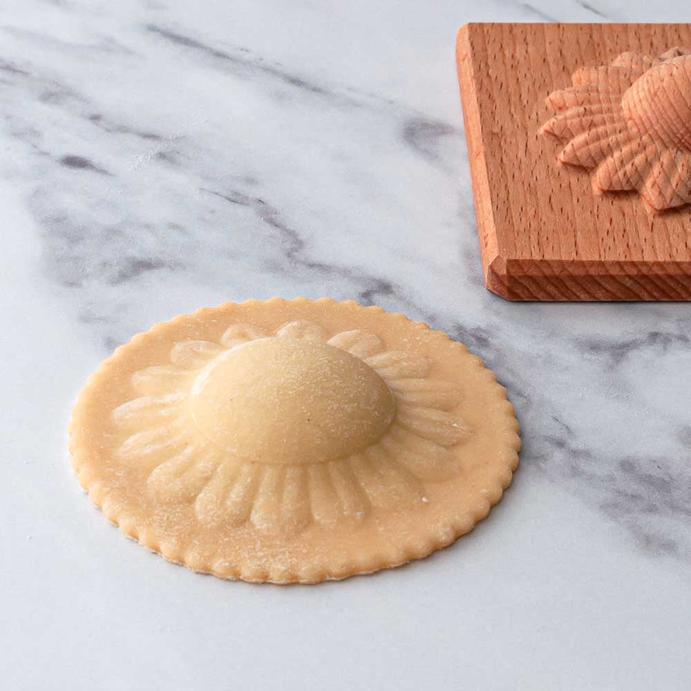 Wooden Single Ravioli 'Sunflower' Pasta Mould with tamper