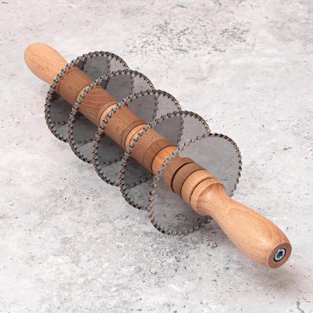 Adjustable Five Wheel Zigzag / Fluted Edge Rolling Pin Pasta or Pastry Cutter with Stainless Steel Blades