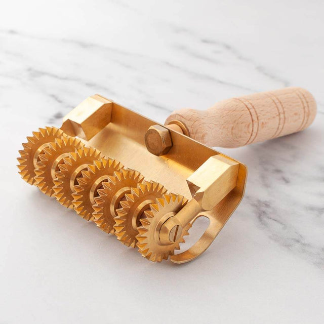 Professional Brass Festooned Edge, Ribbon Pasta Seven Wheel Cutter