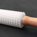 Zigzag Edge Spaghetti Rolling Pin with Plastic Blades - Thickness of Pasta Strips 0.5cm