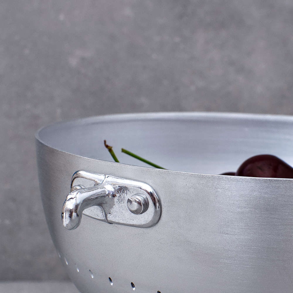 Italian aluminium colander