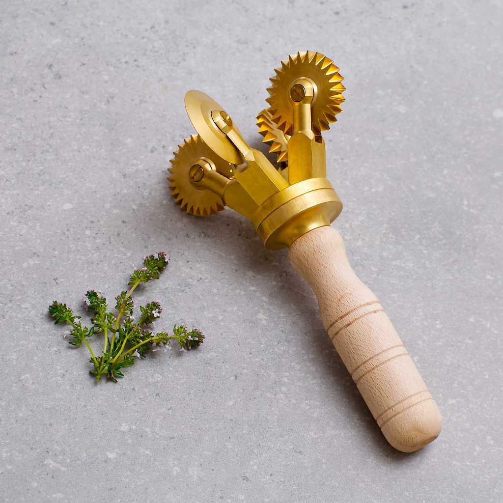 Ga.Ri Professional Brass Four Wheel Pasta Ravioli Cutter Wheel ...
