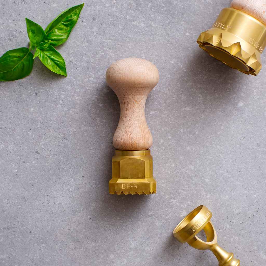 Round Shaped Brass Stamp with Automatic Ejector for Cutting Ravioli