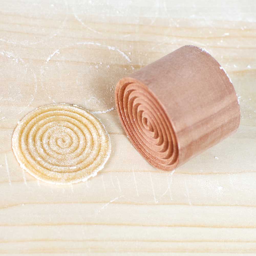 Spiral pattern on back of corzetti stamp